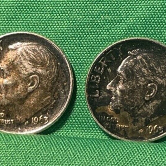 Two 1963 Roosevelt Dimes RF Naturally Toned Brilliant Coins - Picture 5 of 7